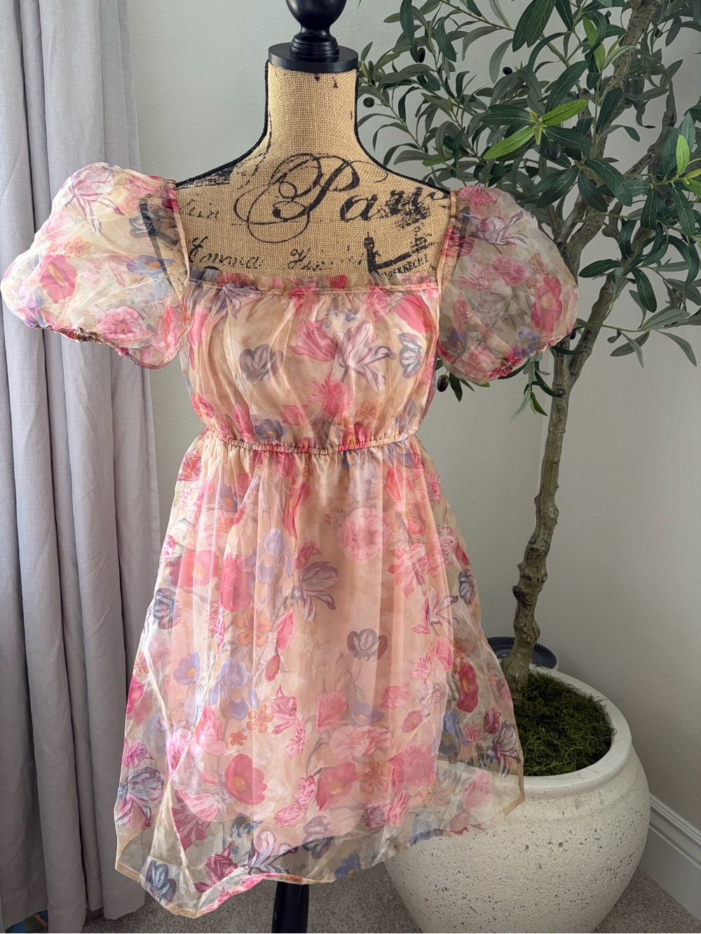 Sheer Pink Floral Puff-Sleeve Formal Dress